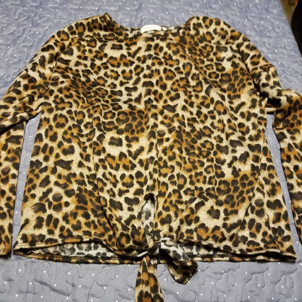 Ginger G leopard blouse size medium